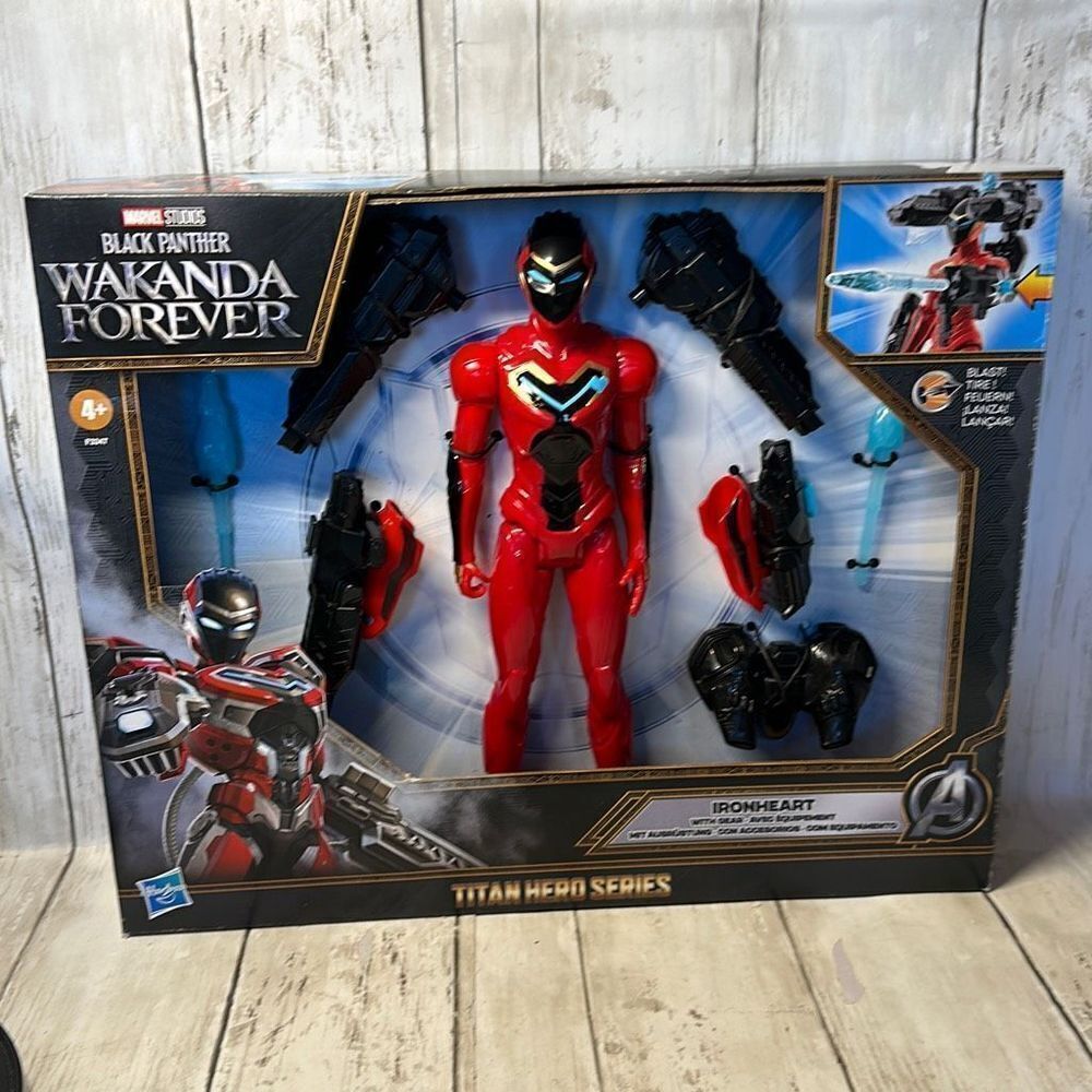Marvel's Wakanda Forever IRONHEART 12" Action Figure‎ with Gear (2022, Hasbro)